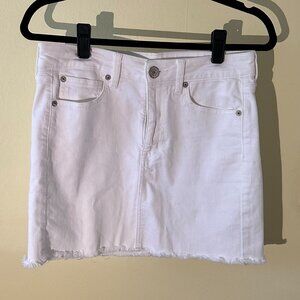 American Eagle Women's White Jean Skirt, size 8